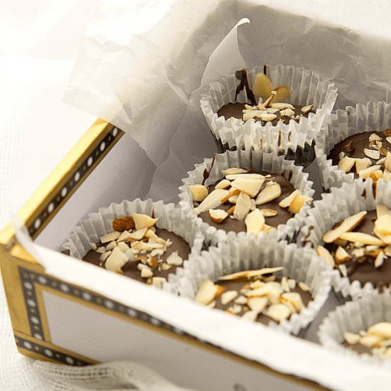 chocolate almond butter cups