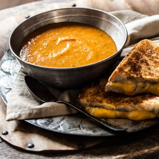 Roasted Tomato Bisque Soup
