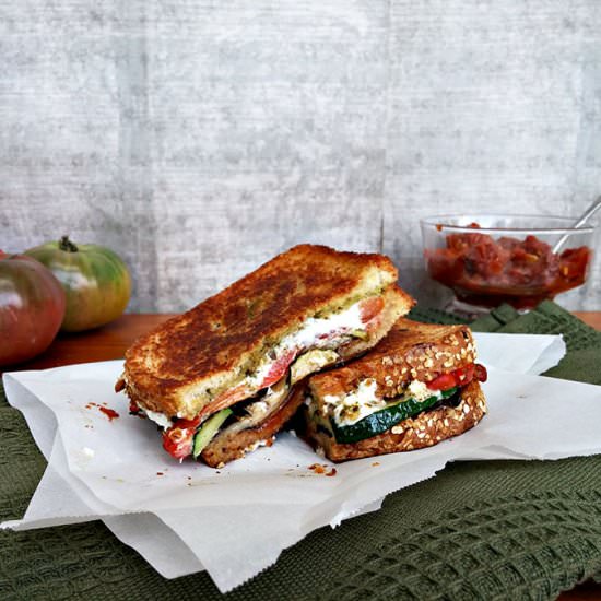 Grilled vegetable sandwich