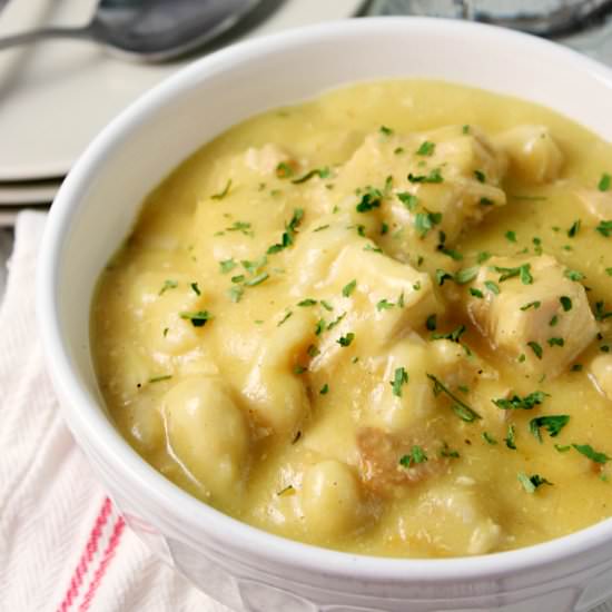 Slow Cooker Chicken and Dumplings