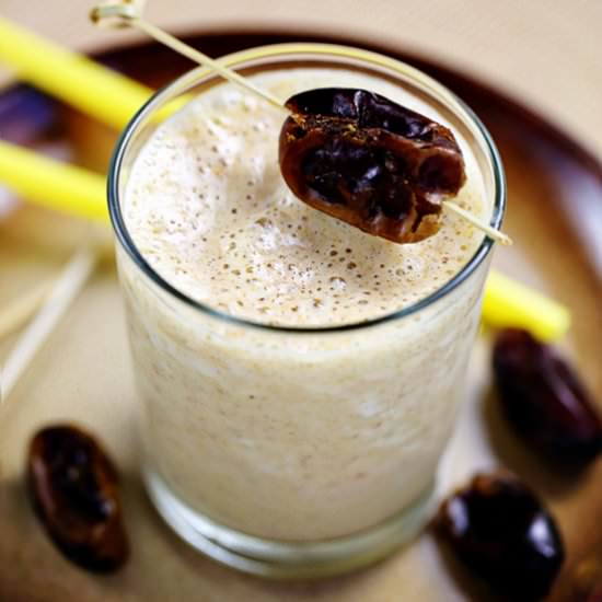 Vanilla Date Smoothie