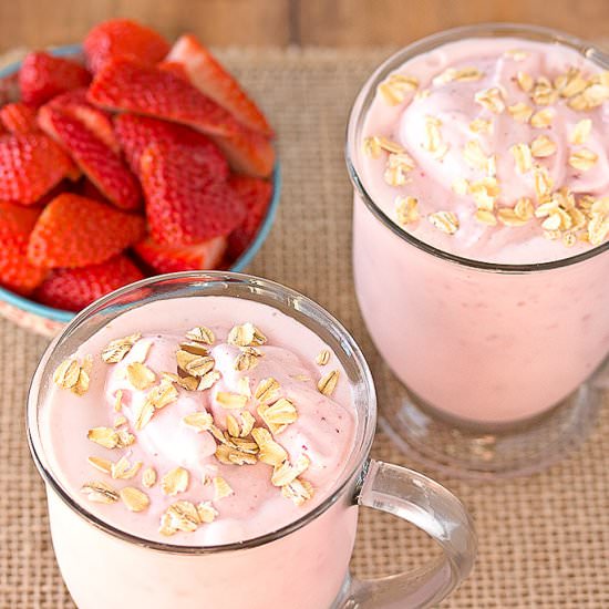Strawberry Oatmeal Breakfast Shake