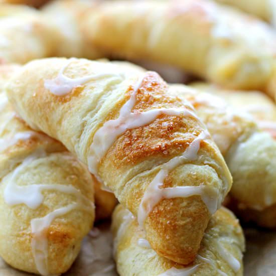 Lemon Cheesecake Crescent Rolls