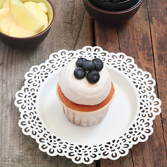 Pavlova Cupcake