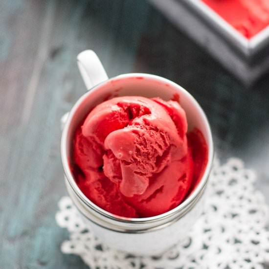 Red Velvet Cheesecake Gelato