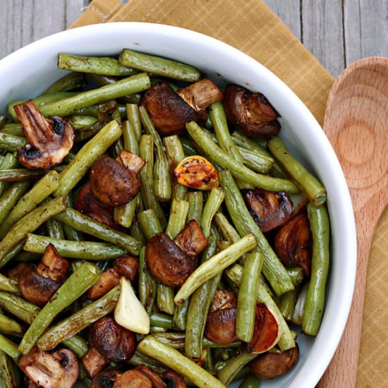 Balsamic Garlic Roasted Green Beans