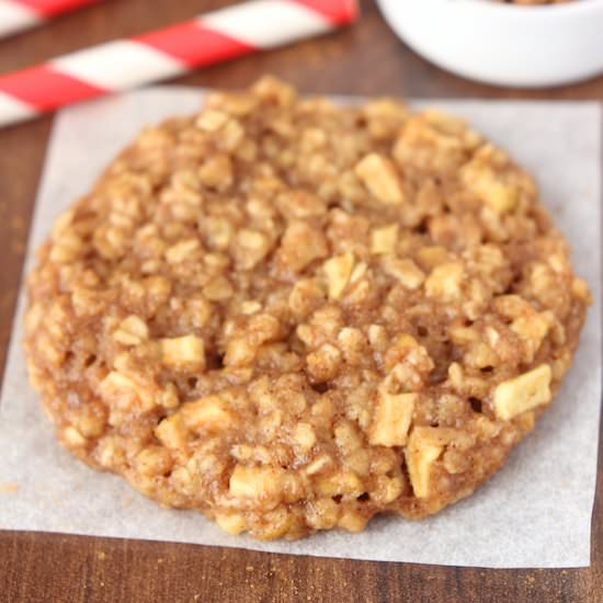 Apple Pie Oatmeal Cookies