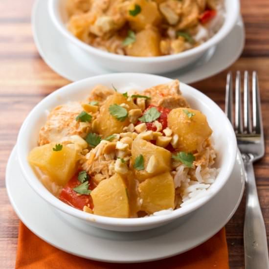 Slow Cooker Pineapple Chicken Curry