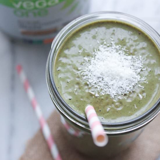 Coconut Almond Green Smoothie