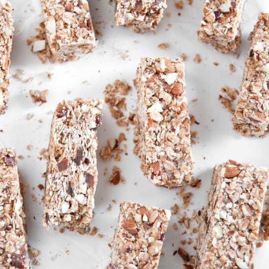 Spelt Granola Bars with Almonds