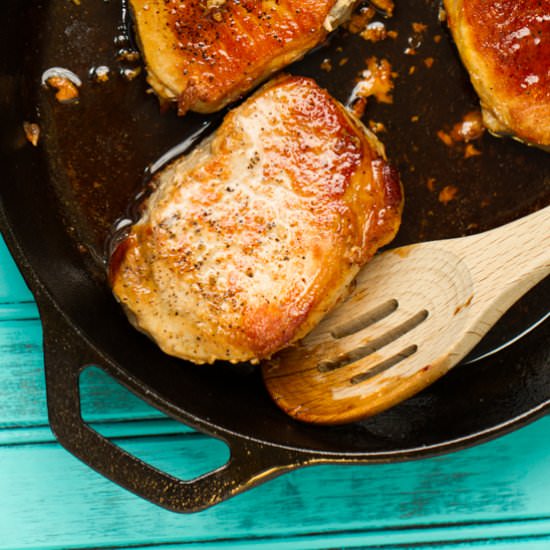 Honey Sriracha Skillet Pork Chops