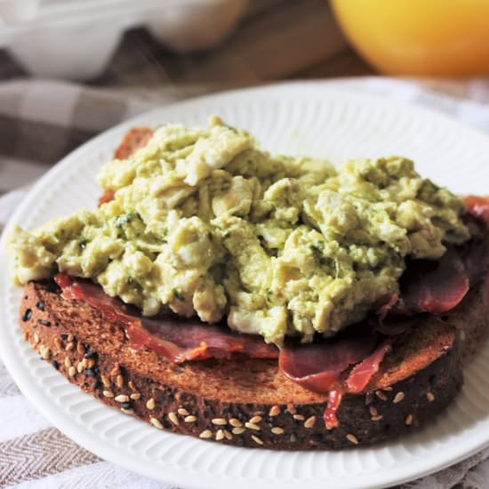 Pesto and Ricotta Eggs with Ham