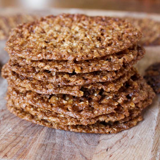 Lacey Oatmeal Cookies