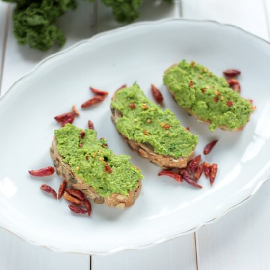 Green Pea and Kale Spread