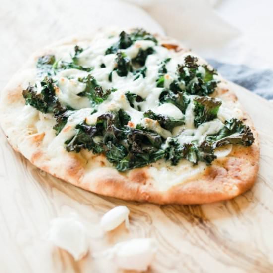 Garlic & Kale Pizza