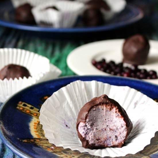 Blueberries and Cream Truffles
