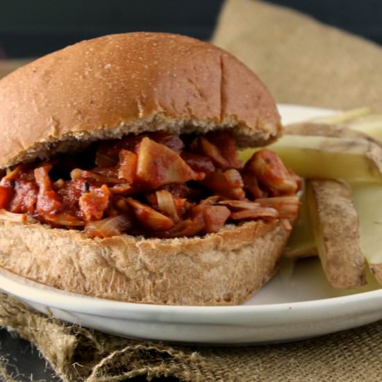 Barbecue Pulled Jackfruit Sandwhich