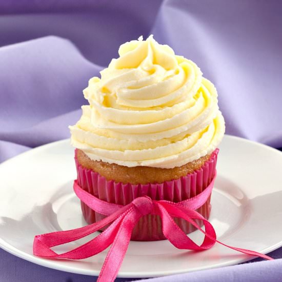 Vanilla Cupcakes with Jasmine Icing