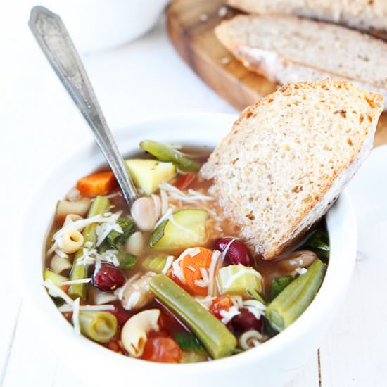 Slow Cooker Minestrone Soup