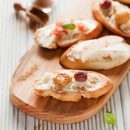 Taleggio Crostini – 3 Ways