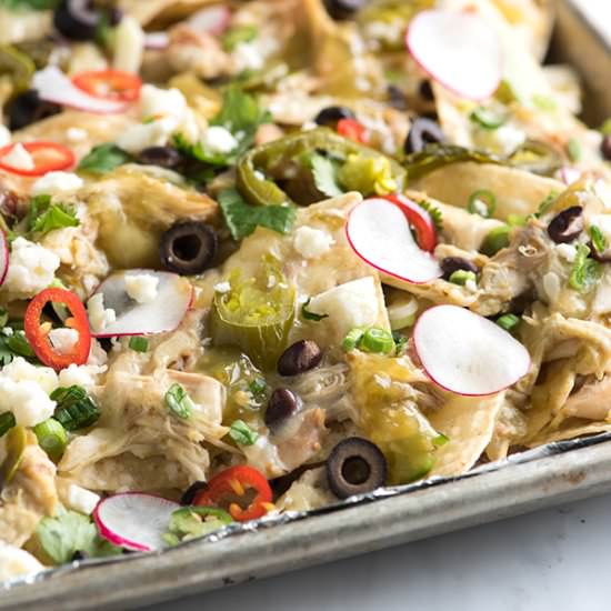 Salsa Verde Chicken Nachos