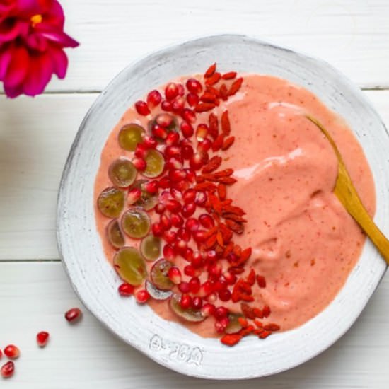 Strawberry & Peach Smoothie Bowl