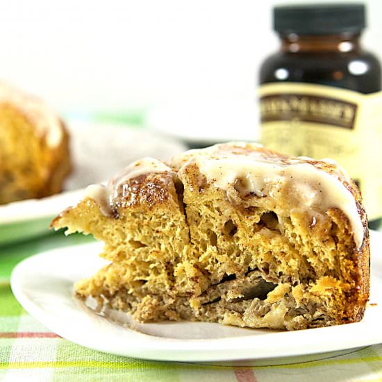 Slow Cooker Cinnamon Roll Casserole
