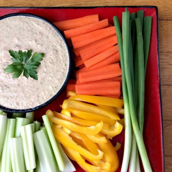 Healthy Garlic Herb Yogurt Dip
