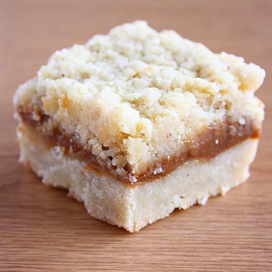 caramel crumb bars