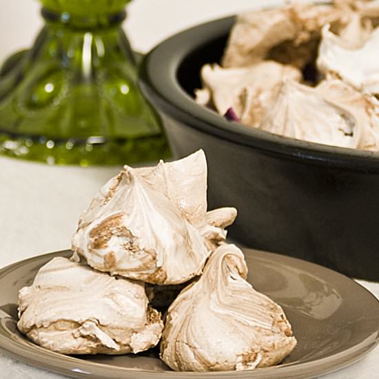 Cocoa meringues