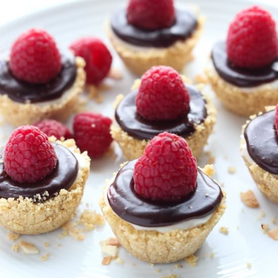 No Bake Mini Cheesecakes