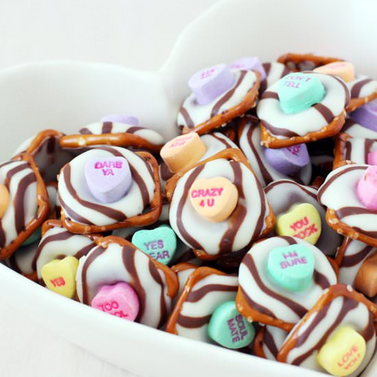 Conversation Heart Pretzel Hugs