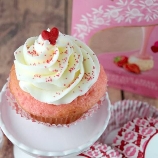 Strawberries and Cream Cupcakes