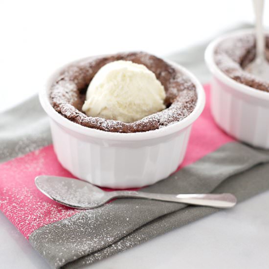 Flourless Chocolate Nutella Cakes