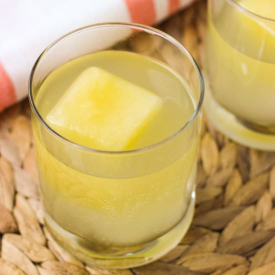 Fizzy Pineapple Ginger Cocktails