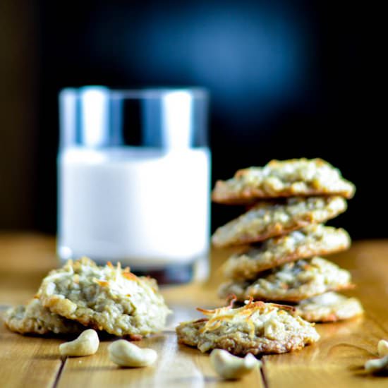 Chewy Vegan Coconut-Mango Cookies
