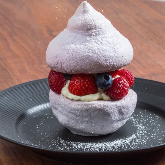 Valentines Pavlova