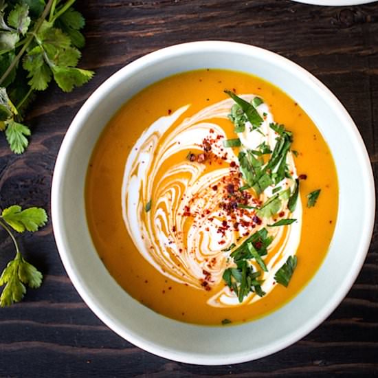 Creamy Thai Curry Kabocha Soup