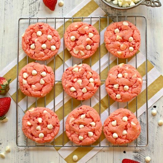 White Choc Chip Strawberry Cookies