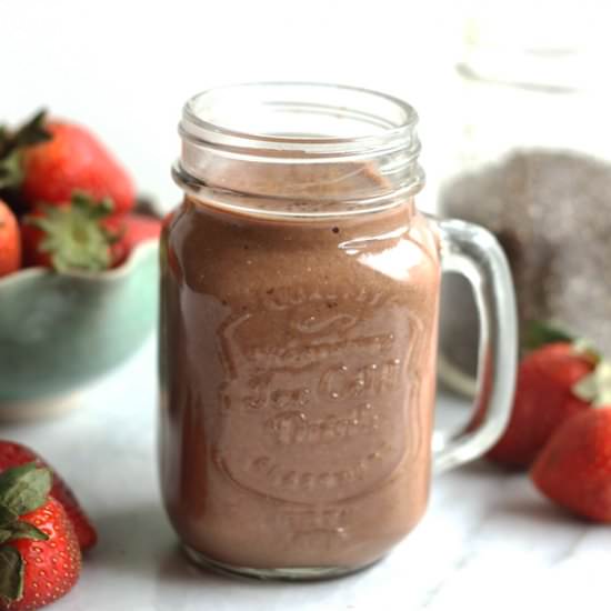 Strawberry Chocolate Chia Smoothie