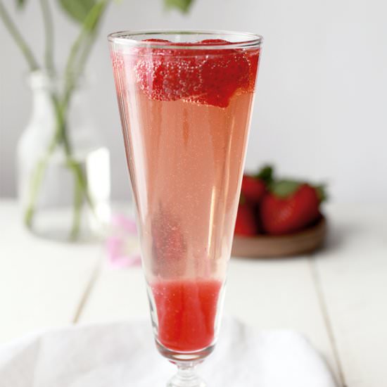 Strawberry Mock Champagne