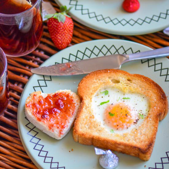 Egg-Heart Toasts
