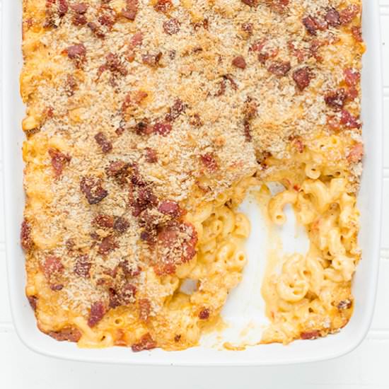 Bacon and Sriracha Mac and Cheese