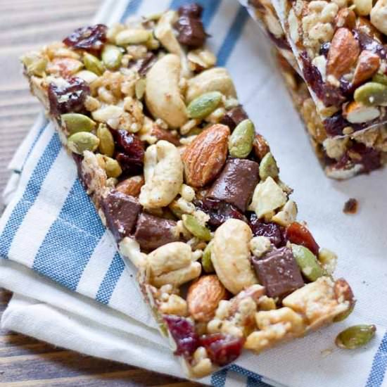 Tart Cherry & Dark Chocolate Granola Bars