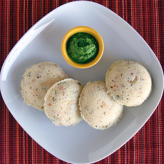Rava (Semolina) Idli