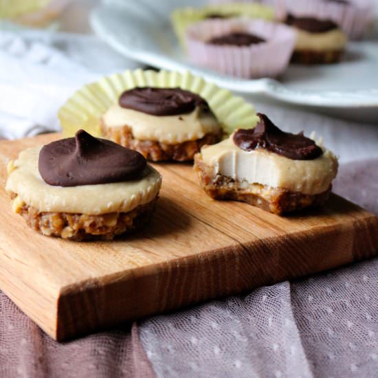 Raw Creamy Chocolate Tarts