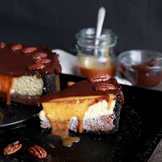 Chocolate Salted Caramel Cheesecake