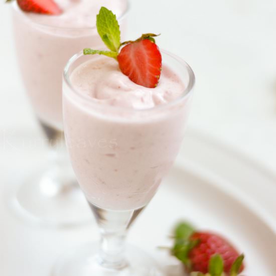 Eggless Strawberry Mousse