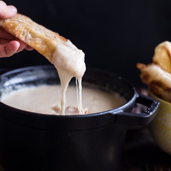 Smoky 3 Cheese Fondue