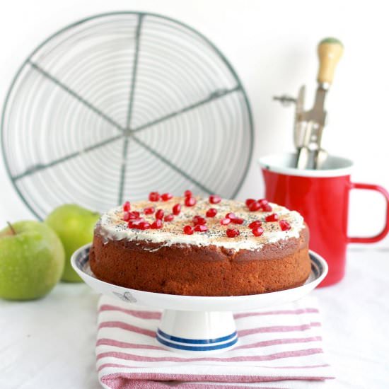 Moist Apple Poppyseed Cake